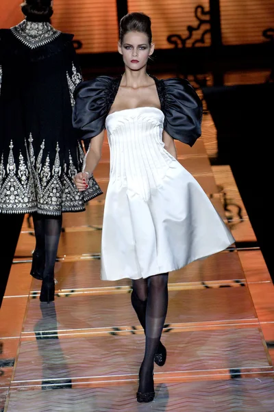 Look 2